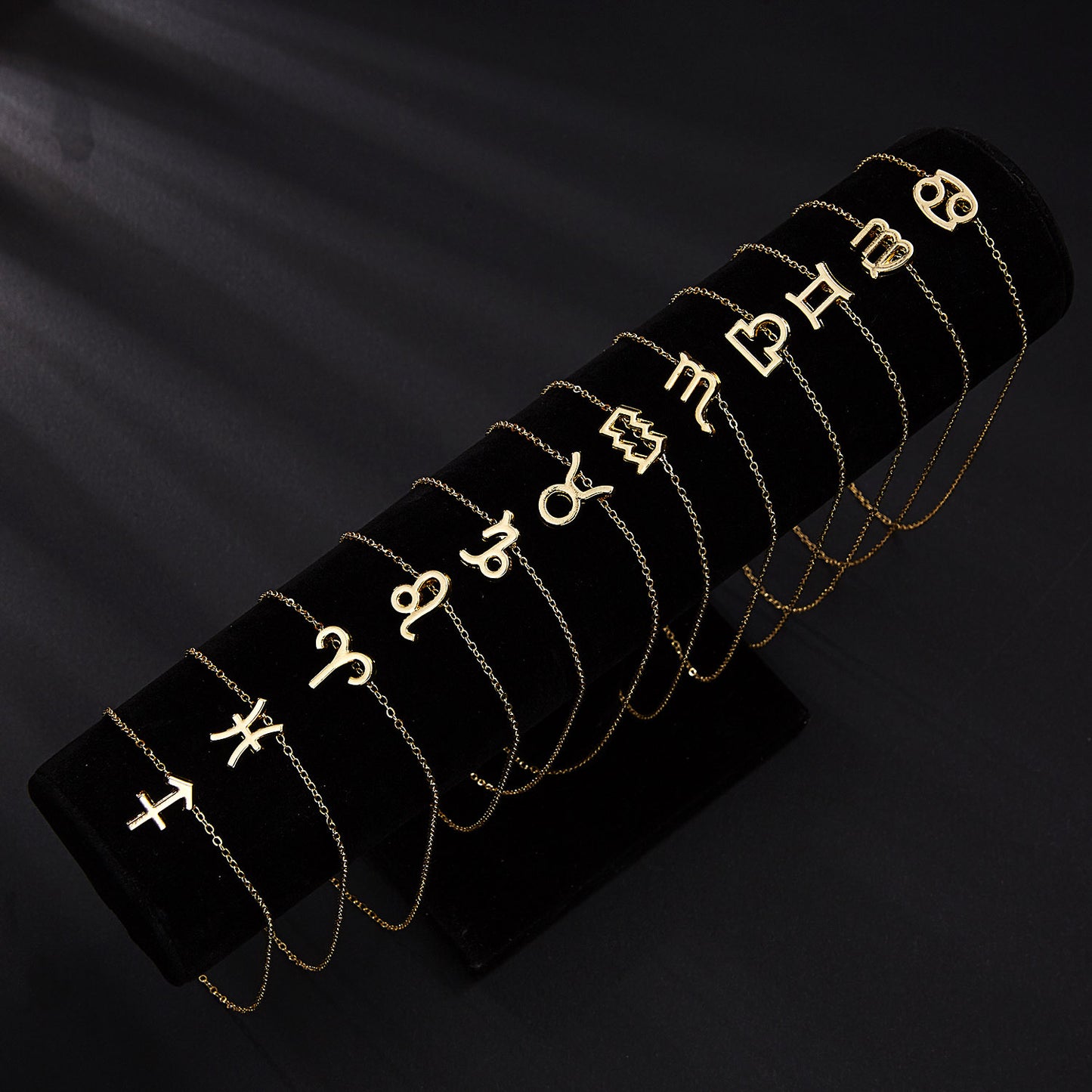 Cross-border hot sale personality symbol version twelve constellation alloy paper card necklace personality clavicle chain spot wholesale