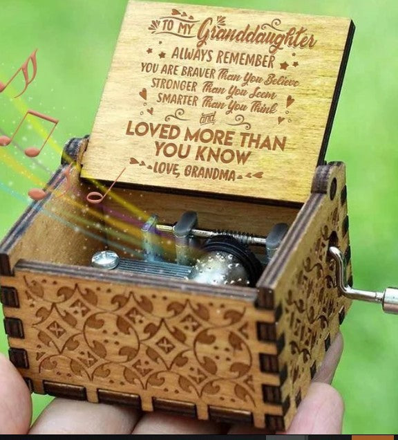 Creative Classical Music Box Wooden Handy Music Box Crafts DIY Carving Music Box Wooden Decoration