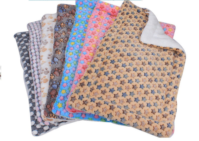 Padded pet cat and dog mat blanket for dogs