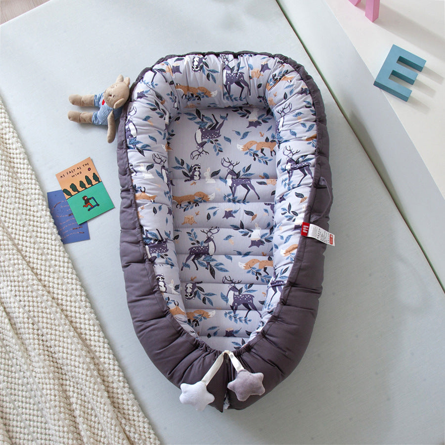 Cross-border foldable portable anti-pressure crib bed bionic full detachable baby pillow travel quilted crib
