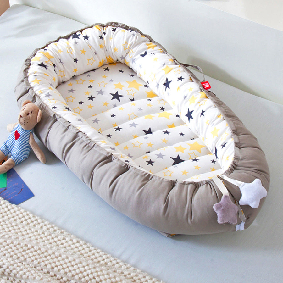 Cross-border foldable portable anti-pressure crib bed bionic full detachable baby pillow travel quilted crib