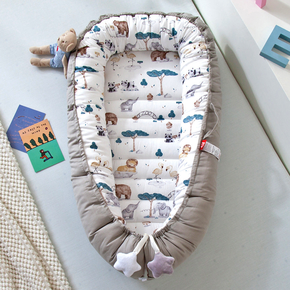 Cross-border foldable portable anti-pressure crib bed bionic full detachable baby pillow travel quilted crib