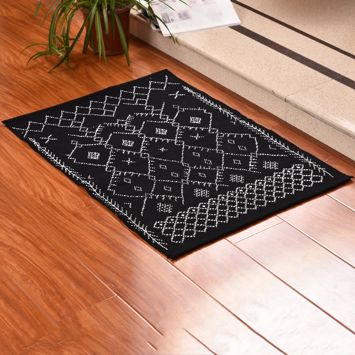 Amazon Hot Sale Cotton Thread Woven Black Printed Tassel Carpet Floor Mat Living Room Door Mat Bedside Foot Mat