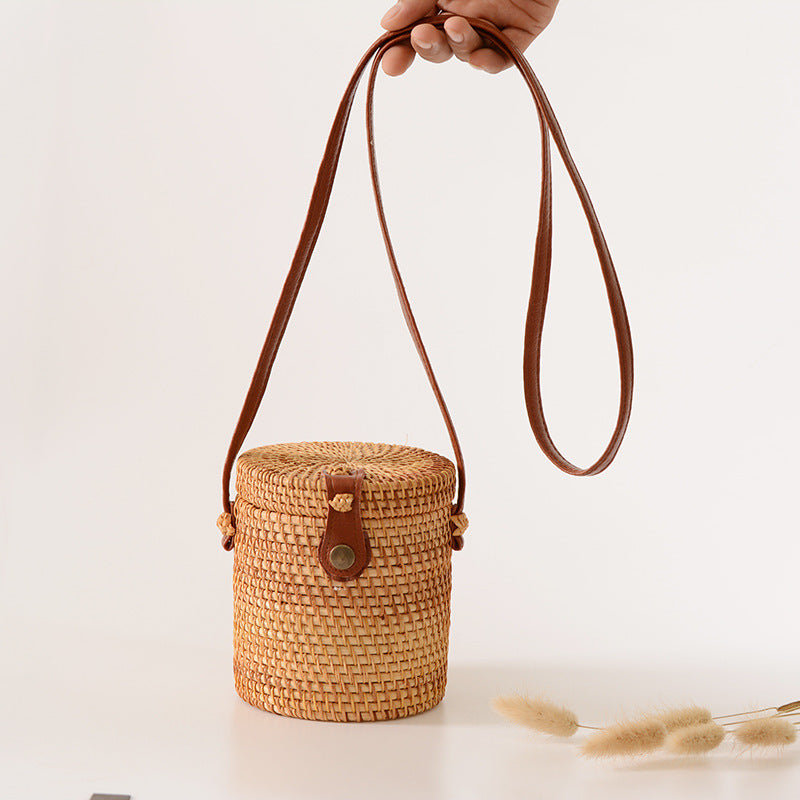 AliExpress special sale rattan ins handmade rattan bucket mini bag woven leather buckle bag