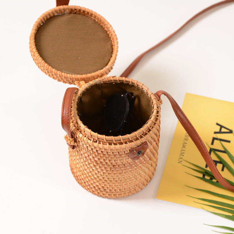 AliExpress special sale rattan ins handmade rattan bucket mini bag woven leather buckle bag