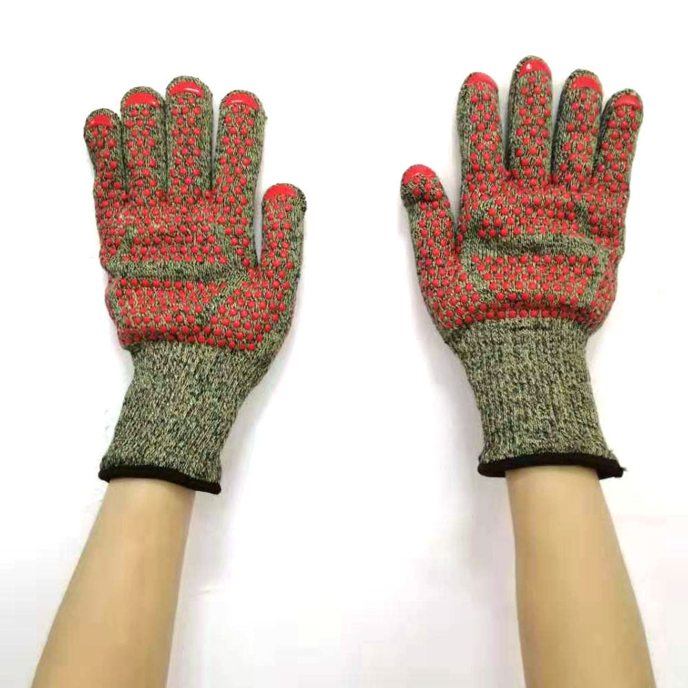 Spot high temperature resistant 800 degrees BBQ flame retardant non-slip fireproof barbecue gloves insulated microwave oven oven gloves