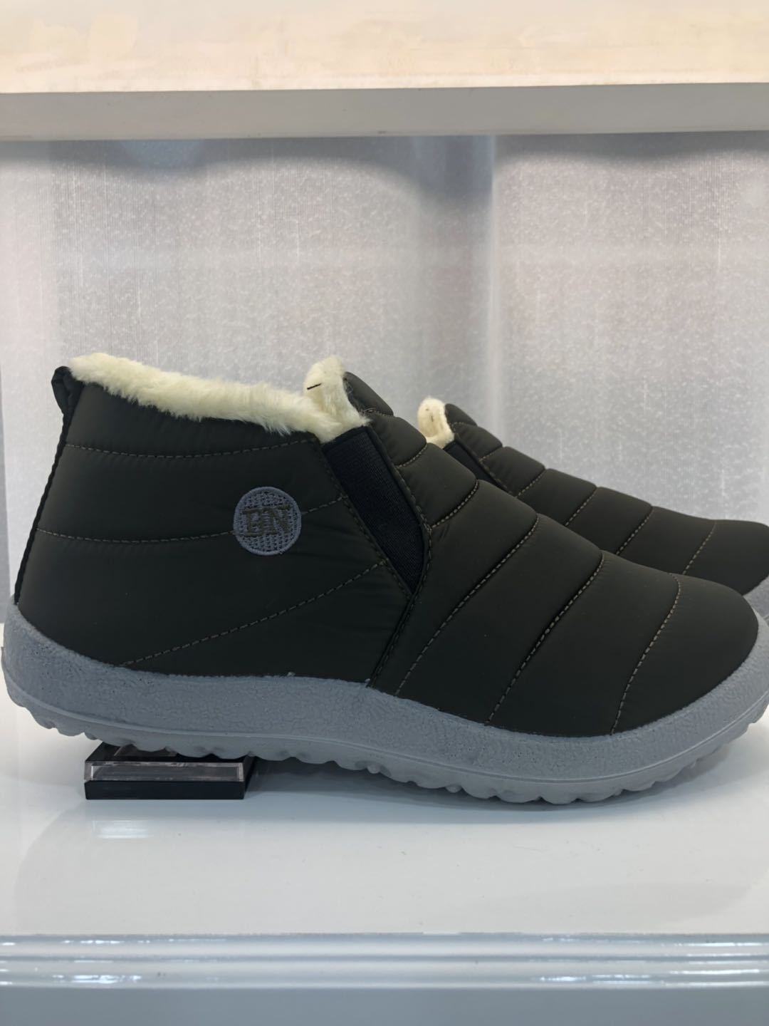 Foreign trade cross-border winter warm cotton shoes soft-soled waterproof old Beijing cotton shoes wool mouth two cotton handmade snow boots