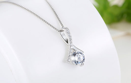 Zhenrong silver-plated zircon micro-inlaid Korean version of wild clavicle chain necklace Korea simple pendant female jewelry wholesale