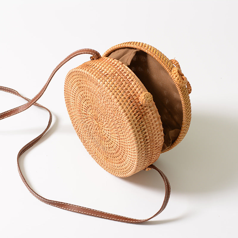 Taobao hot sale ins Vietnam handmade rattan woven round bag 20*8 hollow retro art