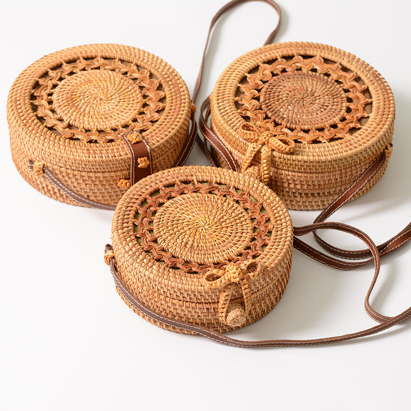 Taobao hot sale ins Vietnam handmade rattan woven round bag 20*8 hollow retro art