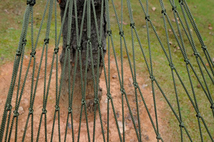 Single hammock Nylon rope hammock Outdoor color mesh hammock Portable camping leisure mesh hammock